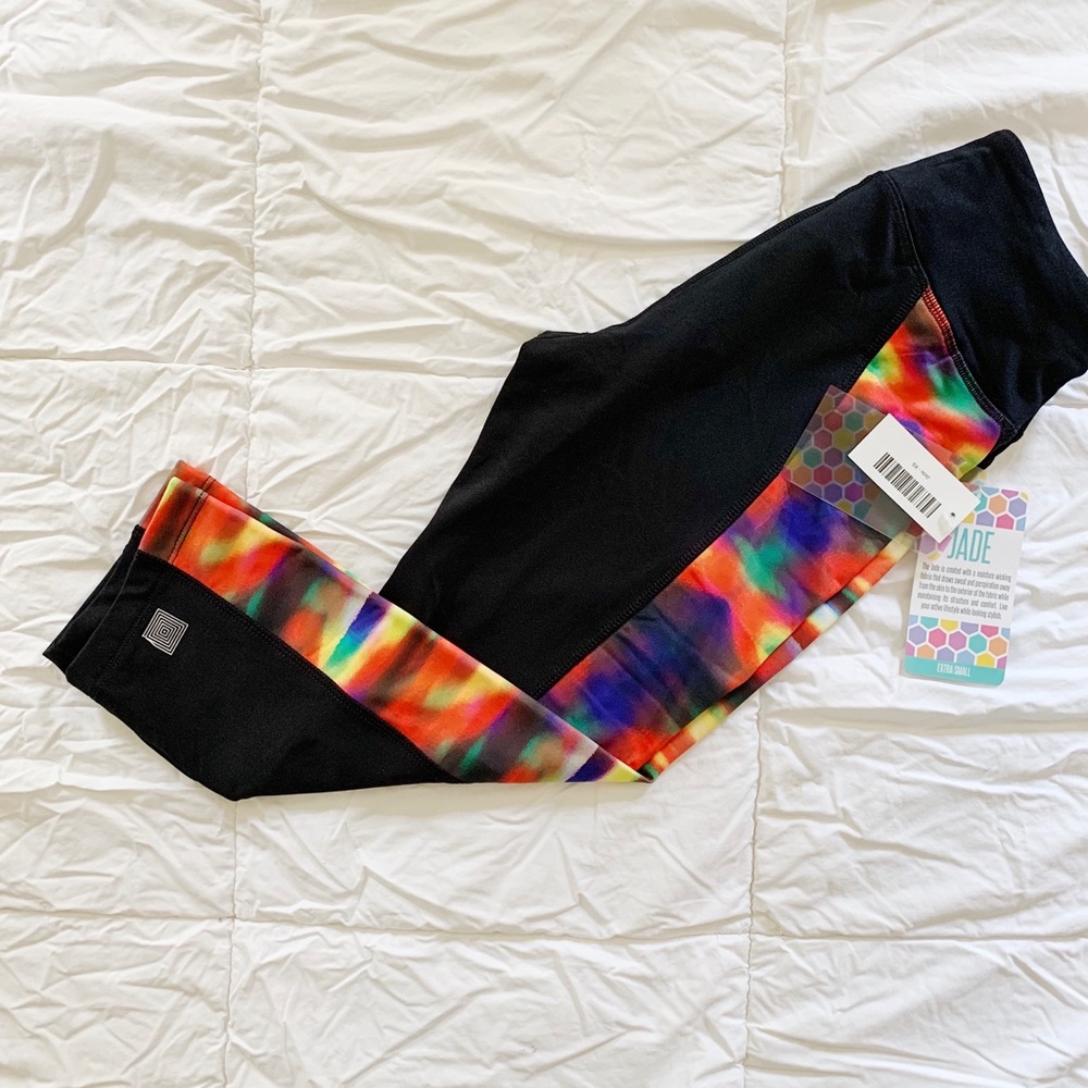 LuLaRoe Jade Capri Pants